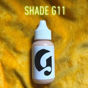 GLOSSIER SKIN TINT G11